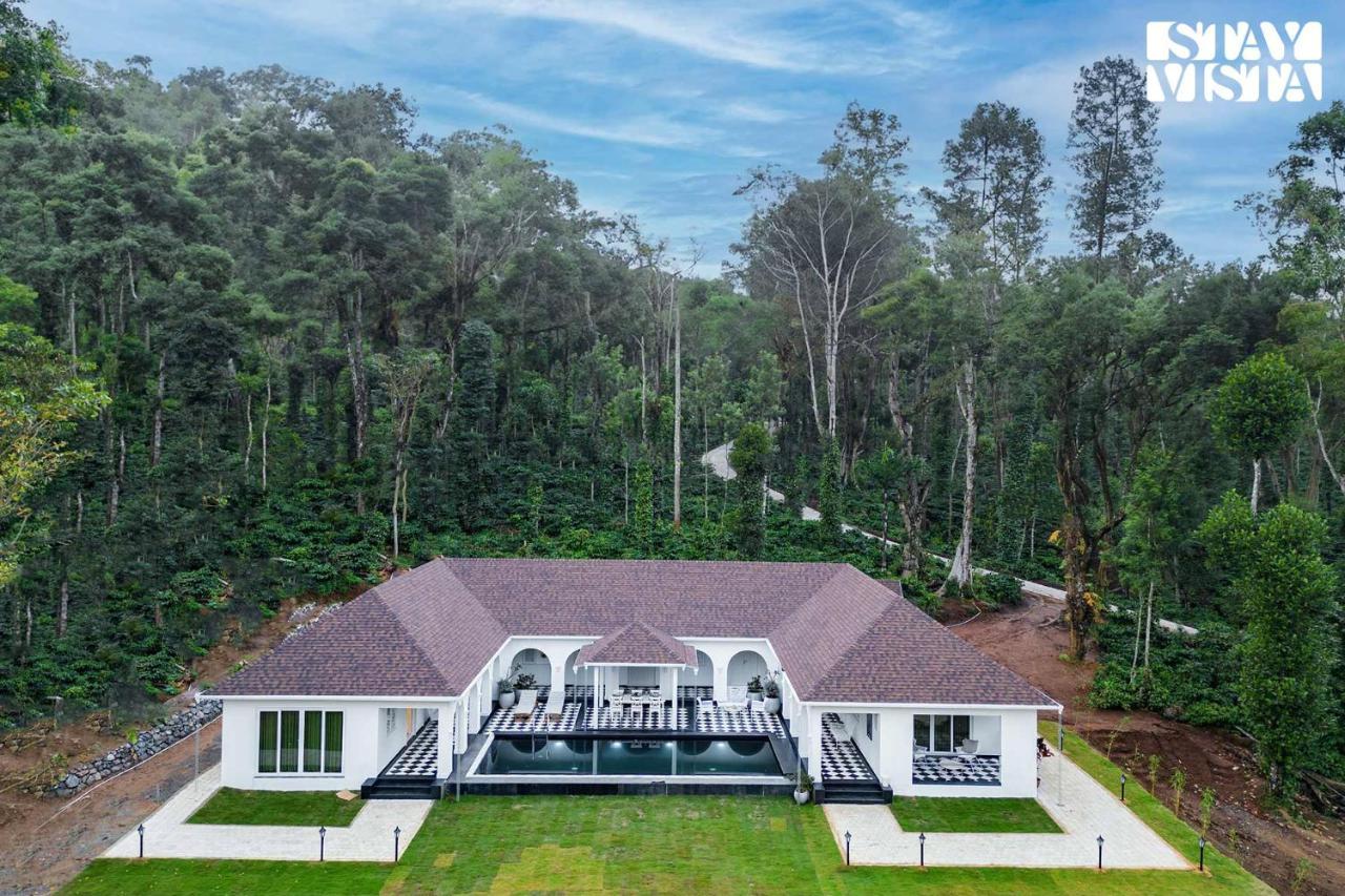 Stayvista At Mudra Manor Coorg Temperature Controlled Pool Villa มาดิเครี ภายนอก รูปภาพ